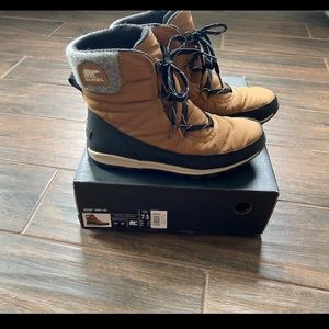 Sorel Whitney Short Lace Boots